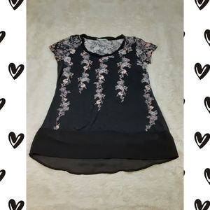 Black Floral Maurices Tee with mesh bottom M EUC